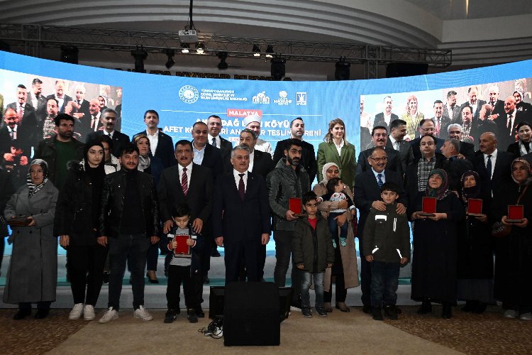 Afet köy evleri sahiplerine teslim ediliyor -
