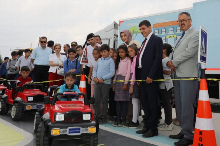 Afyonkarahisar Valisi trafik eğitiminde -