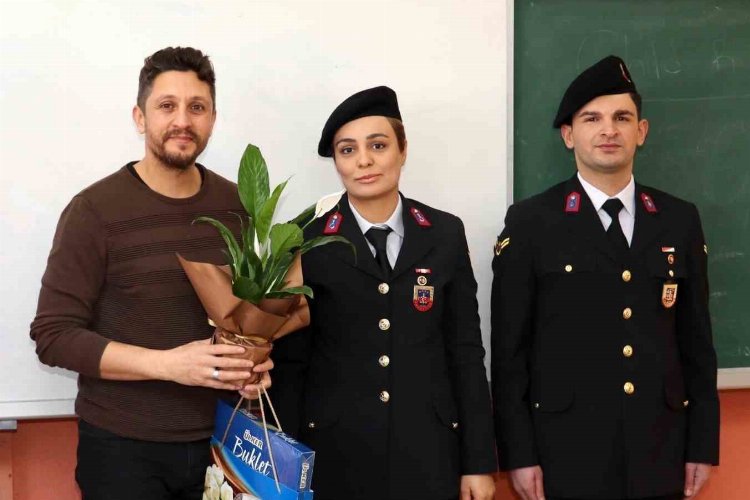 Ağrı Jandarması'ndan şehit yakını çğretmenlere ziyaret -