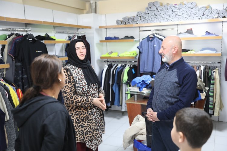 Ahmet Çolakbayrakdar'a Sosyal Market teşekkürü -