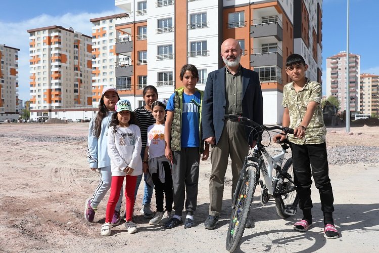 Ahmet Çolakbayrakdar'dan 'dönüşüm' yorumu -