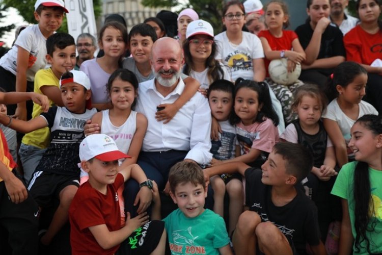Ahmet Çolakbayrakdar'dan 'Şeker' gibi ziyaret -