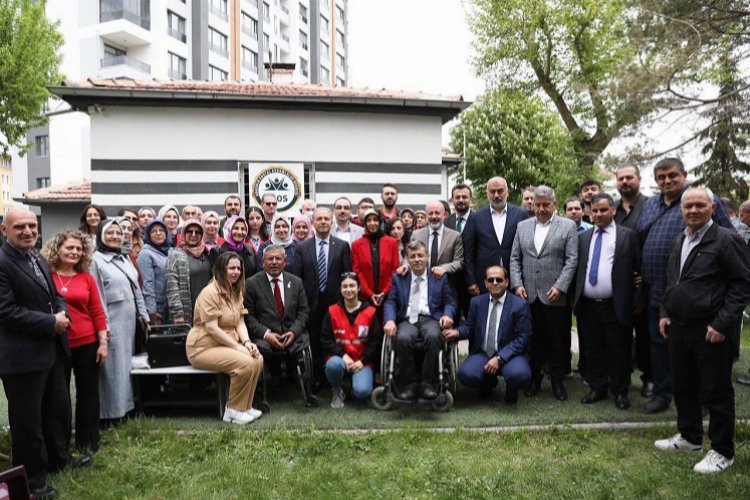 Ahmet Çolakbayrakdar gönüllere dokundu -