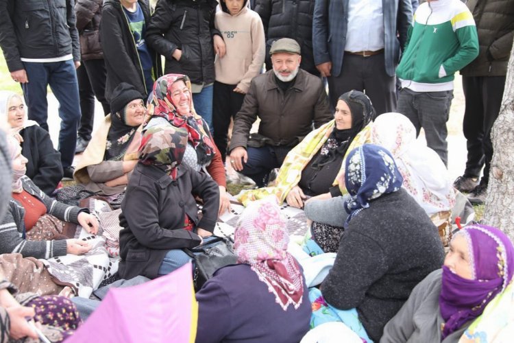 Ahmet Çolakbayrakdar 'Şükür Sofrası'nda -