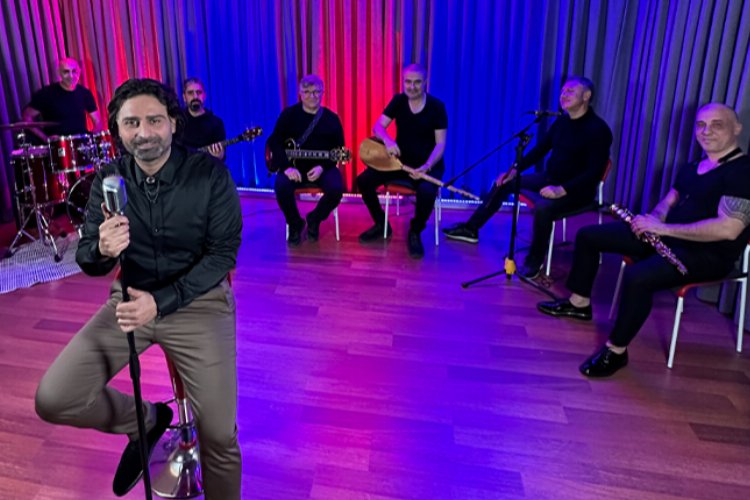 Ahmet Gültekin'den Kan Çiçekleri'ne Blues yorum -