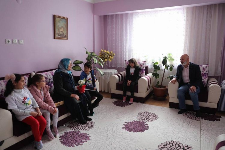 Ahmet Çolakbayrakdar'dan anlamlı ziyaret -