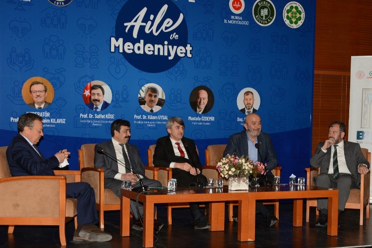 'Aile ve Medeniyet' Bursa'da konuşuldu -