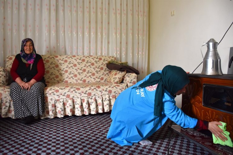 Aile ve Sosyal Hizmetler'in 'Ulusal Vefa'sı sürüyor -