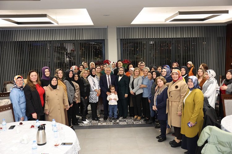 AK Parti Kayseri Kadın Kolları Büyükkılıç'ı ağırladı -