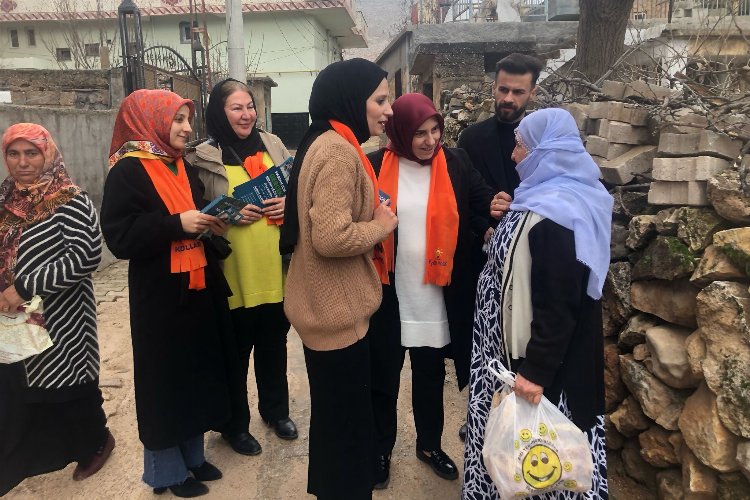 AK Parti Mardinli kadınlar tam kadro sahada -