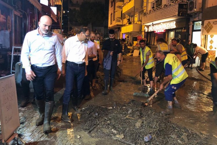 AK Partili vekillerden selzedelere 'geçmiş olsun' ziyareti -