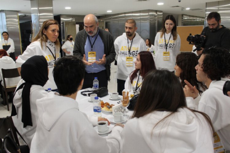 Aktif Giyim Tasarım Yarışması'nda 6 takım finalde -