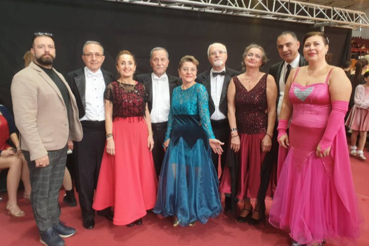 Aktif Yaşlı Merkezi üyeleri dansta üçüncü oldu -