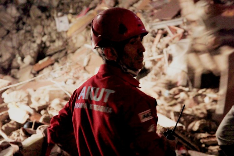 AKUT 17 Ağustos nöbetinde -