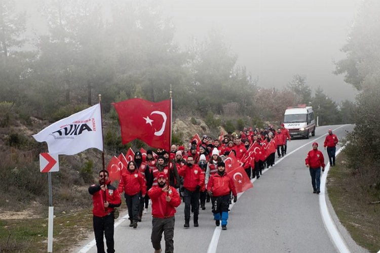 AKUT Çanakkale'de şehitlerin huzuruna çıkıyor -