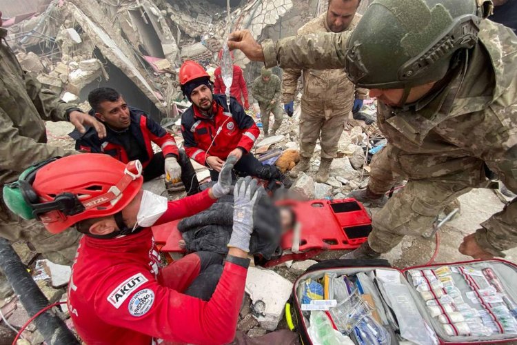 AKUT'tan 47. saatte mucizevi kurtarma -