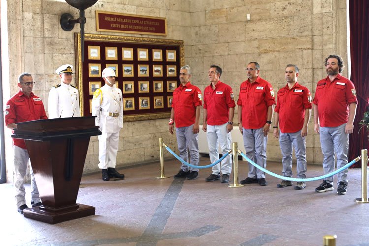 AKUT'tan Anıtkabir ziyareti -
