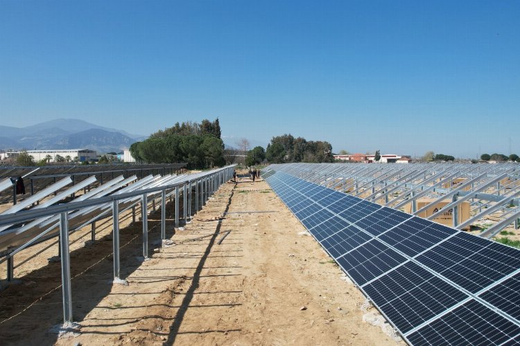 Alaşehir GES’te panel montajları başladı -