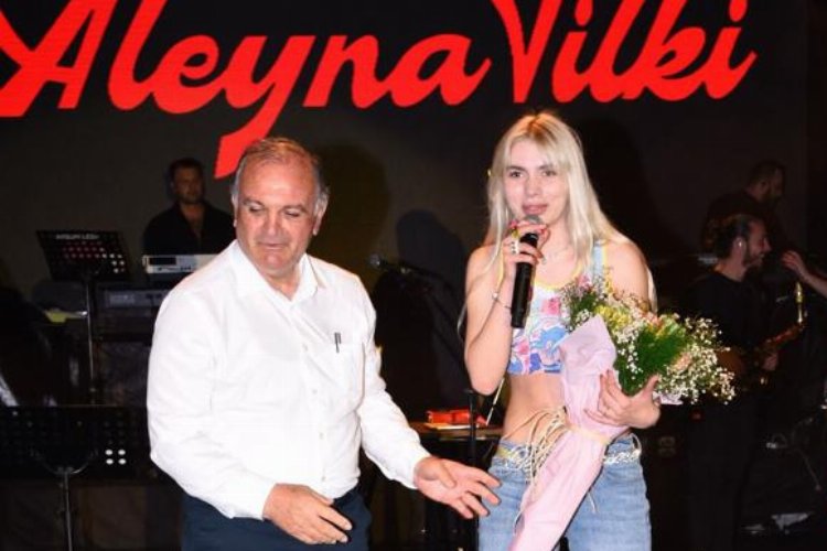 Aleyna Tilki şarkı seçiminde zorlandı -