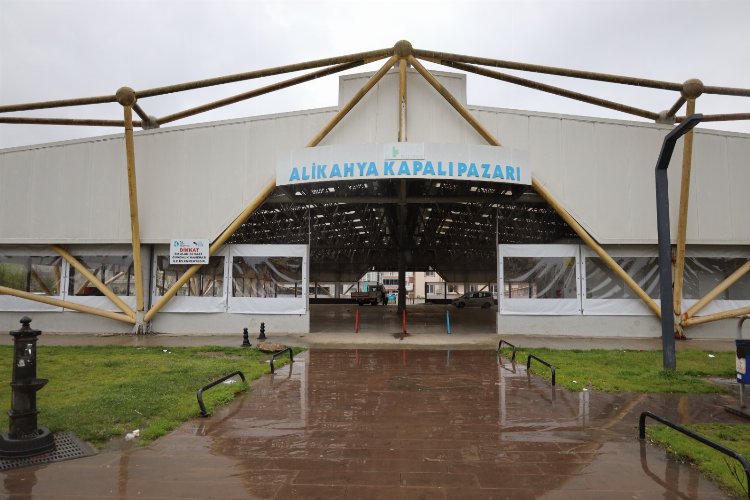 Alikahya Kapalı Pazar Alanı konforla buluşturuldu -
