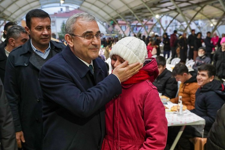 Alim Işık iftarda Kütahyalılarla buluştu -