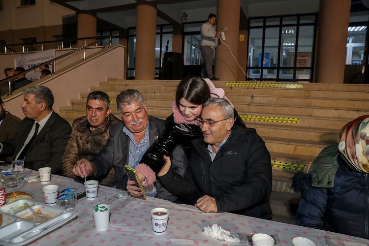 Alim Işık Kütahyalılarla iftarda buluştu -