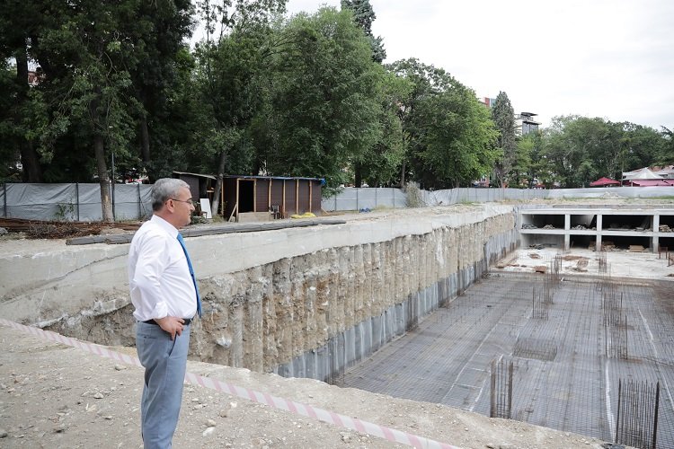 Alim Işık'tan kütüphane ve kültür merkezine inceleme -