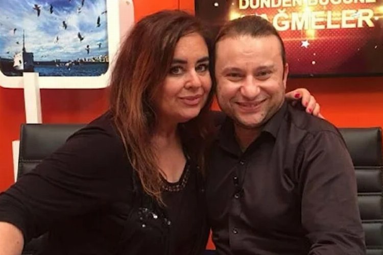 'Altın Plakları'nı satışa çıkardı -