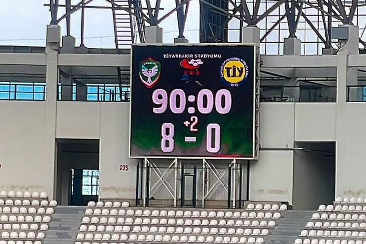Amedspor rakibini gol yağmuruna tuttu -