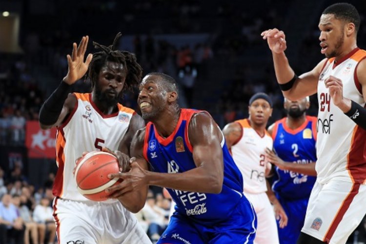 Anadolu Efes seriyi eşitledi -