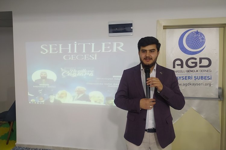 Anadolu Gençliği depremzedelerin yanında -
