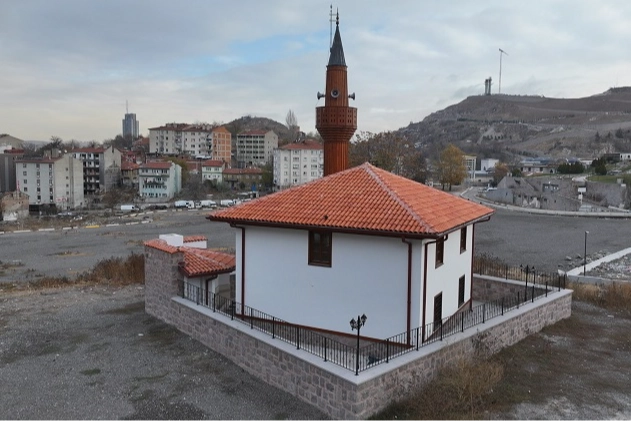 Ankara Büyükşehir'den Hamidiye Camii'ne dokunuş -