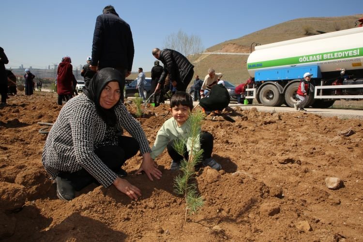 Ankara Gölbaşı'nda geleceğin tohumları toprakla buluştu -