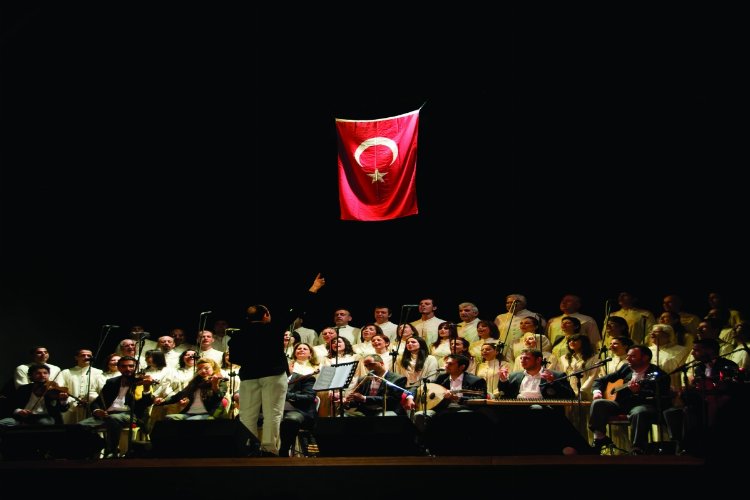 Antakya Medeniyetler Korosu'ndan dayanışma konseri -