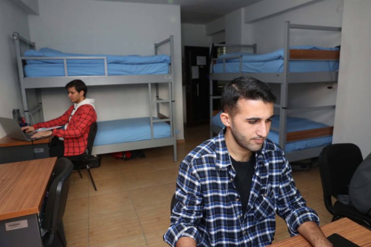 Antalya Büyükşehir’in yurdu üniversitelilere sıcak yuva -