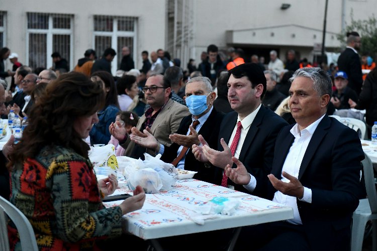 Antalya Muratpaşa'daki iftarda Tuzcular Muhtarı unutulmadı -