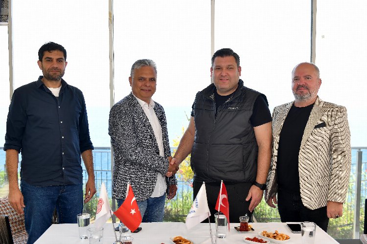 Antalya'ya iddialı takım geliyor -