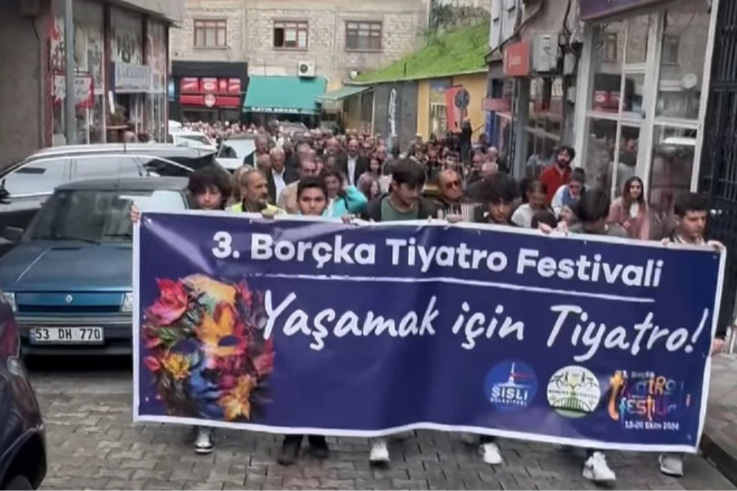 Artvin Borçka'da Tiyatro Festivali ile üçüncü buluşma -