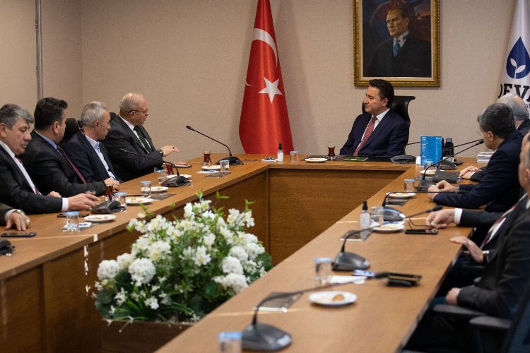 Aşiret temsilcilerine 'Babacan' ev sahipliği -