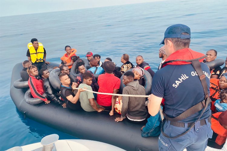 Aydın açıklarında 134 düzensiz göçmen kurtarıldı -