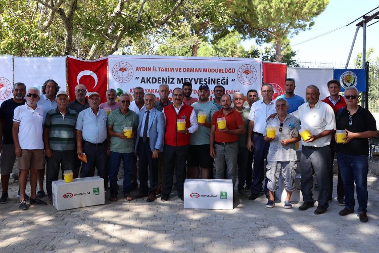Aydınlı üreticilere Akdeniz Meyve Sineği Tuzağı dağıttı -