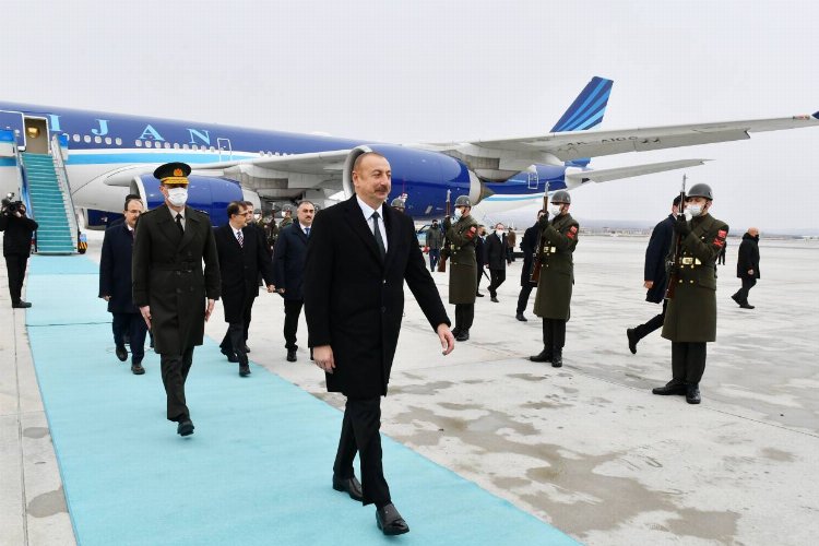 Azerbaycan Cumhurbaşkanı Aliyev Ankara'da -
