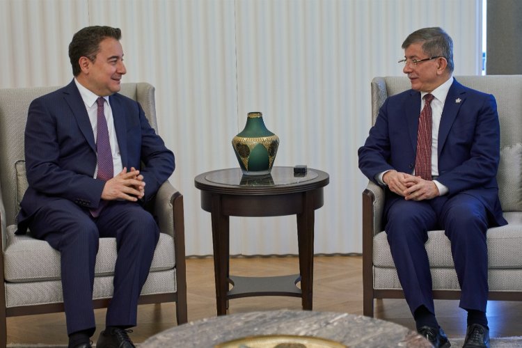 Babacan Davutoğlu ile görüştü -