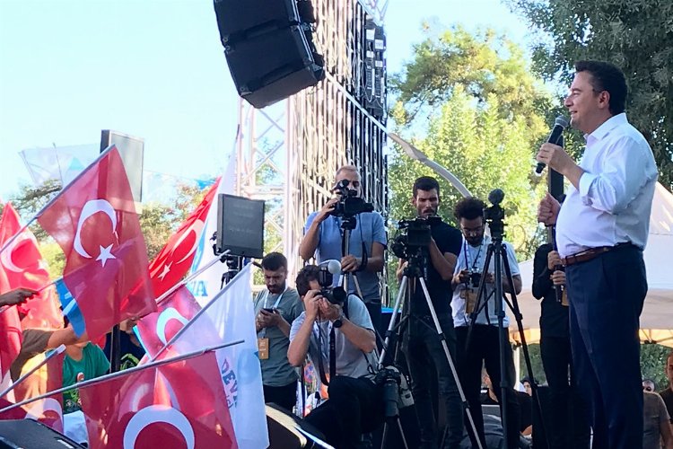 Babacan: Keramet imzadaysa enflasyonu düşürüverin -
