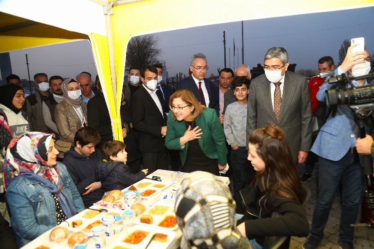 Başkan Şahin Gazianteplilerle iftarda buluştu -