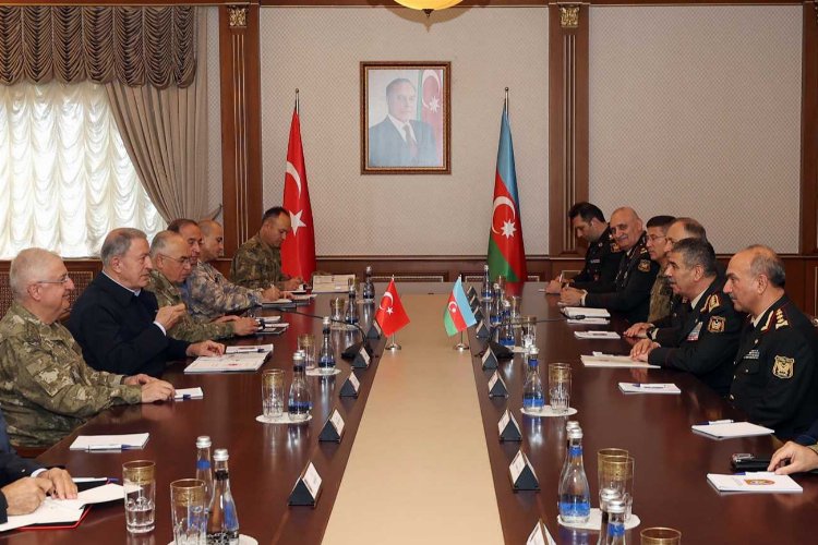 Bakan Akar Azerbaycan'da temaslarını sürdürüyor -