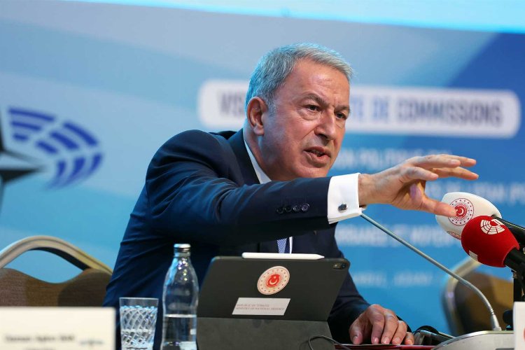 Bakan Akar'dan Babacan'a sert tepki! -