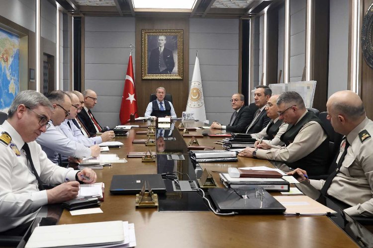 Bakan Akar'dan İsveç'e sert tepki! -