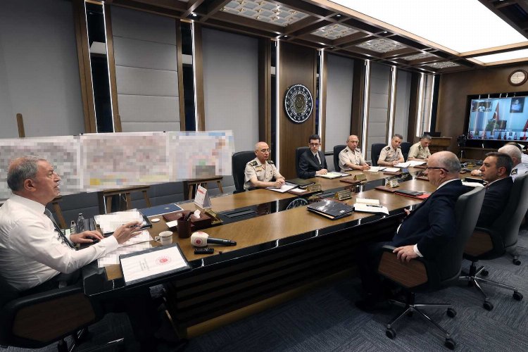 Bakan Akar'dan kuvvet komutanlarına operasyon talimatı -