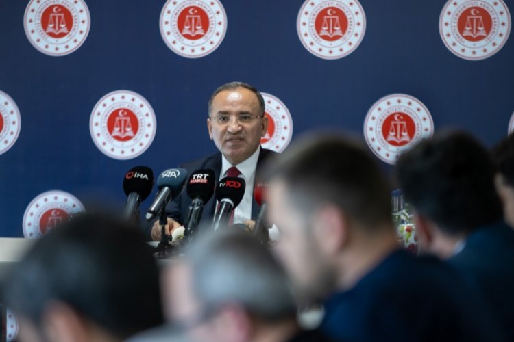 Bakan Bozdağ: Yargıya kimse emir ve talimat veremez -